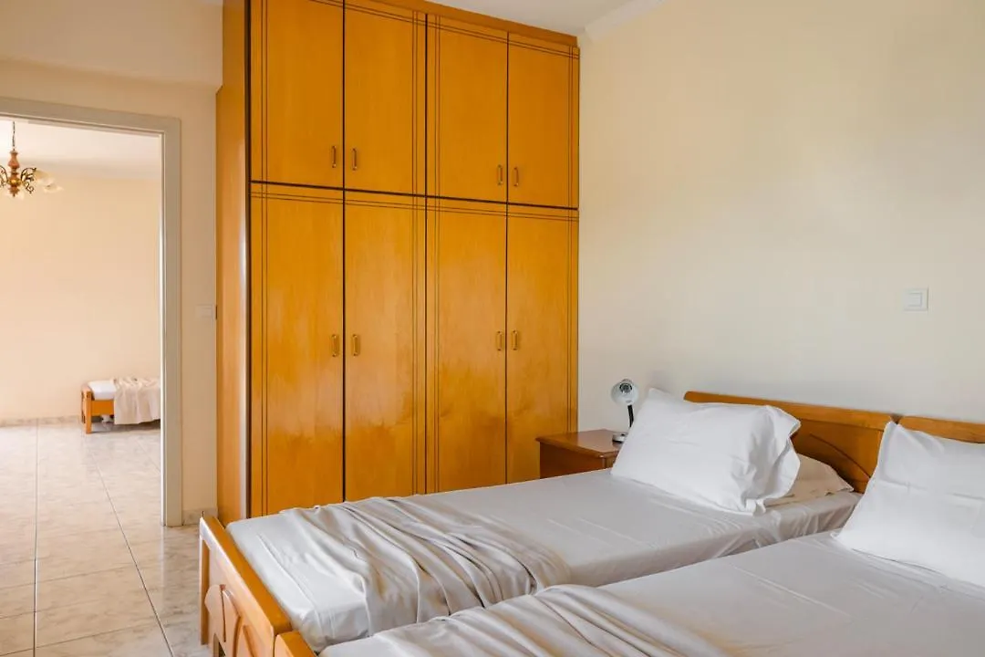 Kallithea Studios & Apartments Lakithra Greece