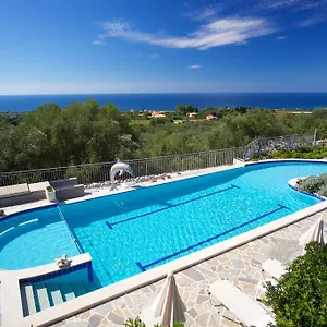 Aparthotel Theodora, Lakithra